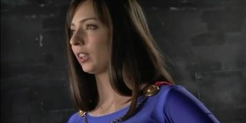 Giga Supergirl (Alisa Kiss)