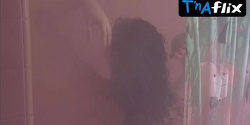 Angela Lanza Sexy Scene  in The Perez Family (Norma Joel)