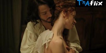 Sarah Winter Breasts Scene  in Casanova
