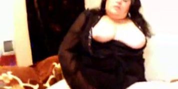 43 years Busty BBW Claudia Solo at home