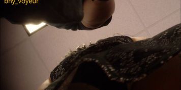 Upskirt ASIAN 5 Milf