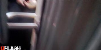 dickflash in train5