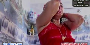 Desi Gao Ki Bhabhi Malkin Ki Chudai Naukar Ke Sath