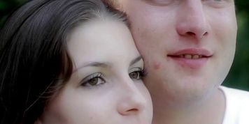 Slow fucking sexy young brunette in the park