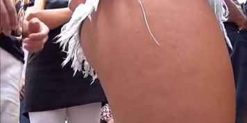 Teen great booty in black shorts