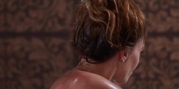 Cleaning Maid Walks In On Her Horney Boss In The Bath (Eveline Dellai, EvelineDellai EvelineDellai, Ginebra Bellucci, Ginebra Belluci)