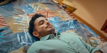 Bade Achhe Lagte Hai Episode 6_1