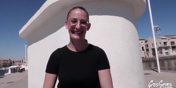 Arianna, 34ans, sublime coquine &agrave; la poitrine g&eacute;n&eacute;reuse