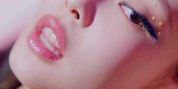 Get Ready To Virtually Cover Jennie's Lips With All Of Your Cum RIGHT NOW!!!!!!!
