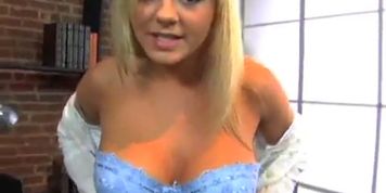 Bree Olson Fucks Her Pussy Rough