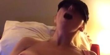 Mature Milf Shaking from Uncontrolable Orgasm