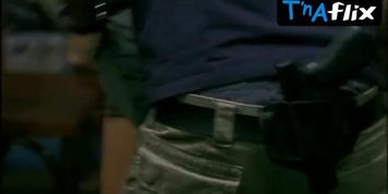 Giulia Michelini Sexy Scene  in Squadra Antimafia - Palermo Oggi