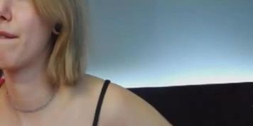 Blonde Girl Masturbate Her Pussy Until She Cum