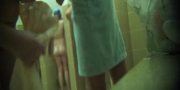 in public pool showers 728