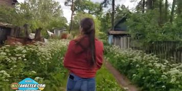 Zeigte Den Passanten Brueste Und Gab Ihm Blowjob