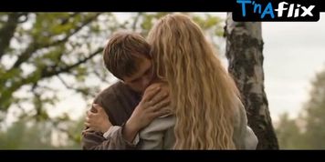 Sofia Helin Sexy Scene  in Arn: The Knight Templar