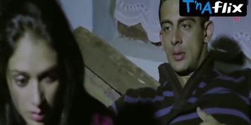 Aditi Rao Hydari Sexy Scene  in Yeh Saali Zindagi