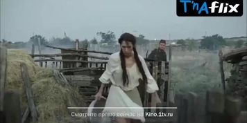 Irina Gorbacheva Sexy Scene  in Molodaya Gvardiya