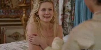 ALLCELEBPASS - Kirsten Dunst Exposes Her Body