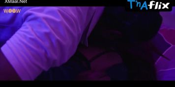 Shyna Khatri Sexy Scene  in Bijli