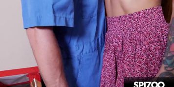 Slim Milf Sarah Jessie Rides A Young Huge Dick - Spizoo