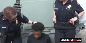 Blonde lesbian cop sucking a big dicked suspect