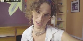 Vibewithmommy - Girlfriends First Monster Dick