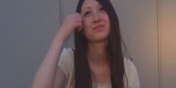 PISS JAPAN TV - Asian babe urinating in public