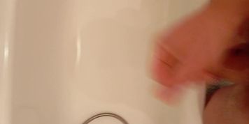 Apr&egrave;s 8h de travail trop fatigu&eacute; pour bander mais pas assez pour jouir