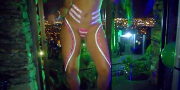 TO SEXY ON DISCO CLUB