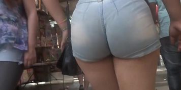 Super sexy slut in too tight leggings