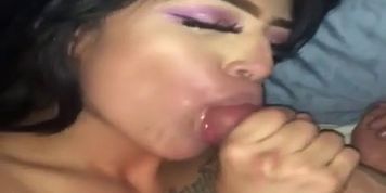 IG hoe bag begging for a baby saying she loves me day 1