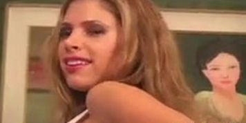 Glass dildo insertion