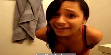 Teen amateur ebony chick (La Tina)