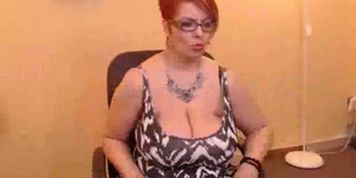 Mature big boobs show (Mature_boobs)