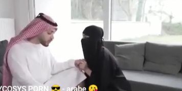 Arabe se fait d&eacute;fonc&eacute;s-TYCOSYS porn 