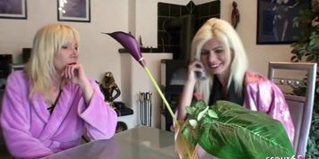 SCOUT69 - Mutter und Tante ueberfallen Sohn vom Freund fuer Blowjob