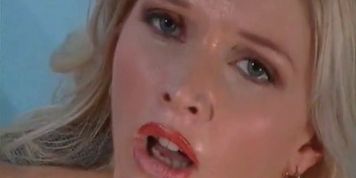VIVTHOMAS - Sexy blonde babe gets horny jerking