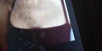 Ariana Grande cum tribute #1 (huge load)