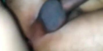 Mi amigo me mete su verga grande a pelo