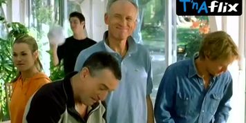 Teri Polo Bikini Scene  in Meet The Parents