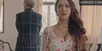 Krissann Barretto Sexy Scene  in Kasak