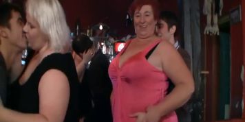 FATTYPUB - Chubby party girls have fun in the bbw bar