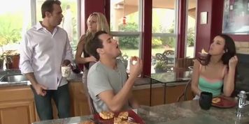 Smash Pictures+Mommy Does Me-Dillon Harper (Dillion, Dillion Harper)