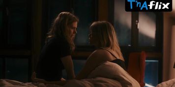 Katharina Schlothauer Lesbian Scene  in Der Flensburg-Krimi: Wechselspiele