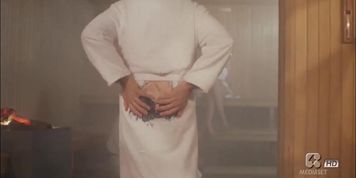 Florence Guerin - Scuola di Ladri 01 - Sauna Topless Titts