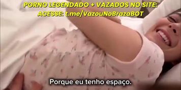 LEGENDADO MEIA IRMA FOI DORMIR NO QUARTO DO IRMAO PORQUE ESTAVA COM CALOR