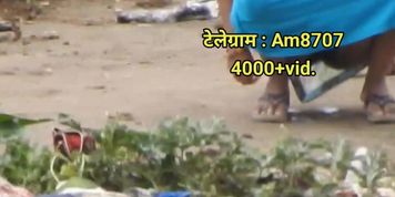 Very Hot Indian Bhabhi Pisss Public Front