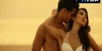 Chasty Ballesteros Sexy Scene  in Rosewood