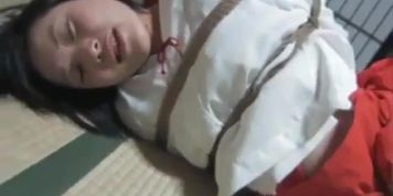 Bondage Japanese woman